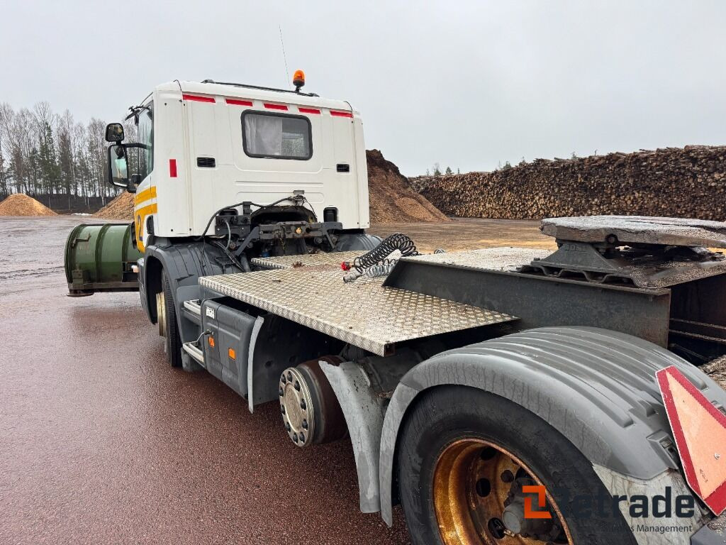 Tractor unit, Utility/ Special vehicle Dragbil Scania P94 6x2 motorredskap med plog: picture 26 Tractor unit, Utility/ Special vehicle Dragbil Scania P94 6x2 motorredskap med plog: picture 26