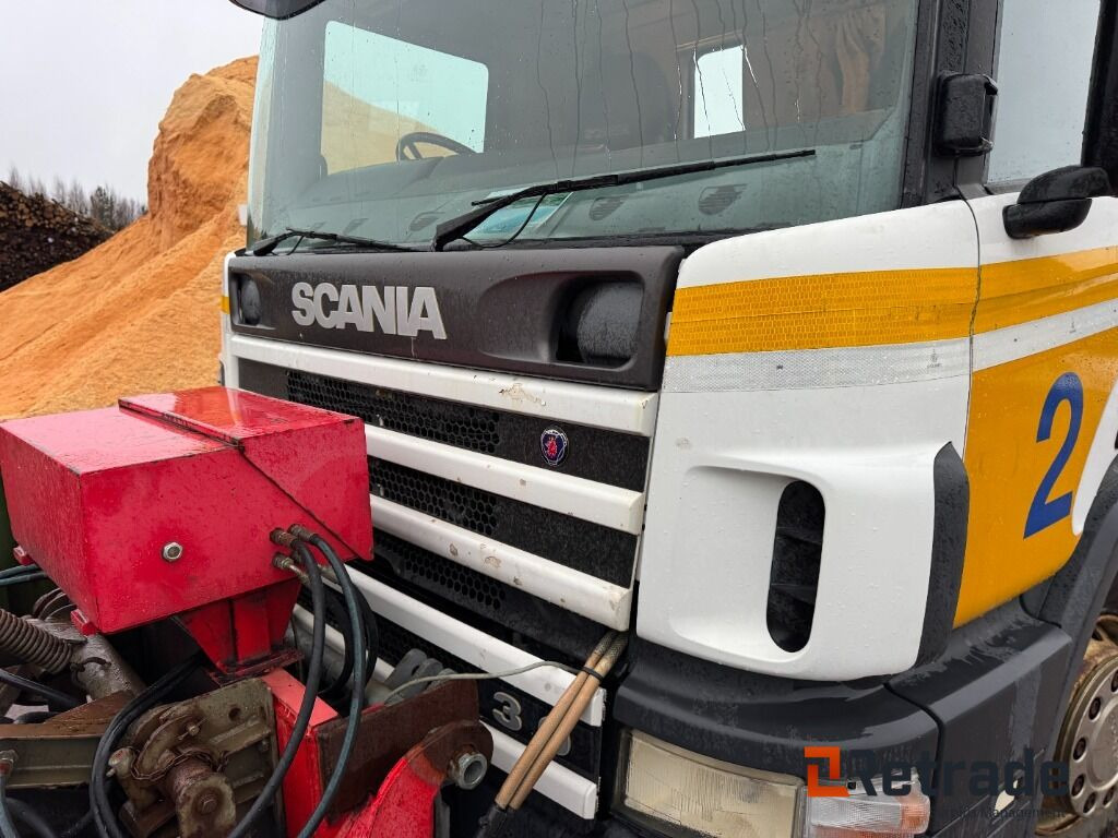 Tractor unit, Utility/ Special vehicle Dragbil Scania P94 6x2 motorredskap med plog: picture 38 Tractor unit, Utility/ Special vehicle Dragbil Scania P94 6x2 motorredskap med plog: picture 38