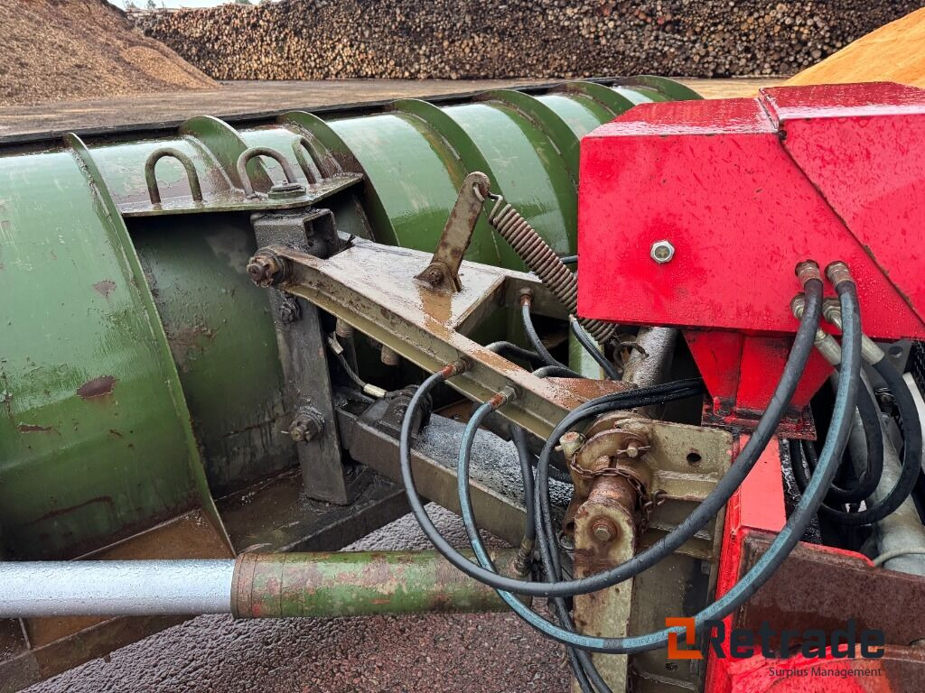 Tractor unit, Utility/ Special vehicle Dragbil Scania P94 6x2 motorredskap med plog: picture 42 Tractor unit, Utility/ Special vehicle Dragbil Scania P94 6x2 motorredskap med plog: picture 42