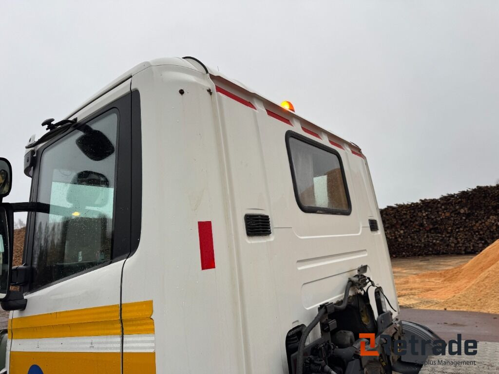 Tractor unit, Utility/ Special vehicle Dragbil Scania P94 6x2 motorredskap med plog: picture 36 Tractor unit, Utility/ Special vehicle Dragbil Scania P94 6x2 motorredskap med plog: picture 36