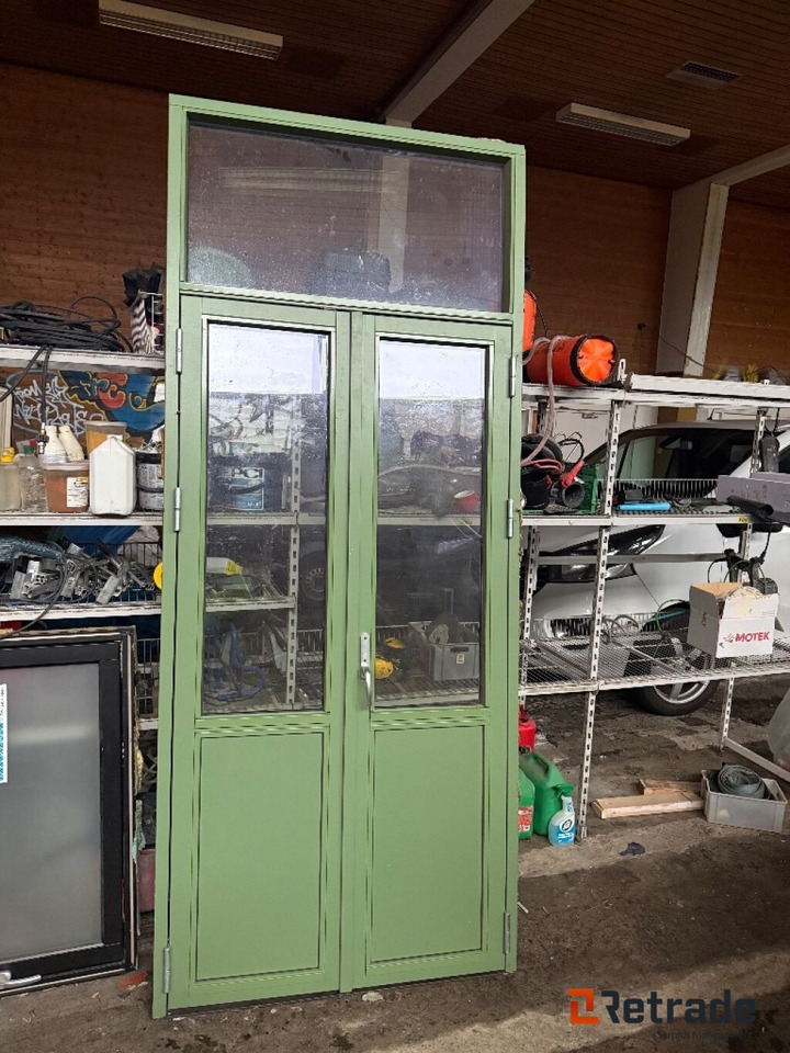 Utgangs dør - Tool/ Equipment: picture 1 Utgangs dør - Tool/ Equipment: picture 1
