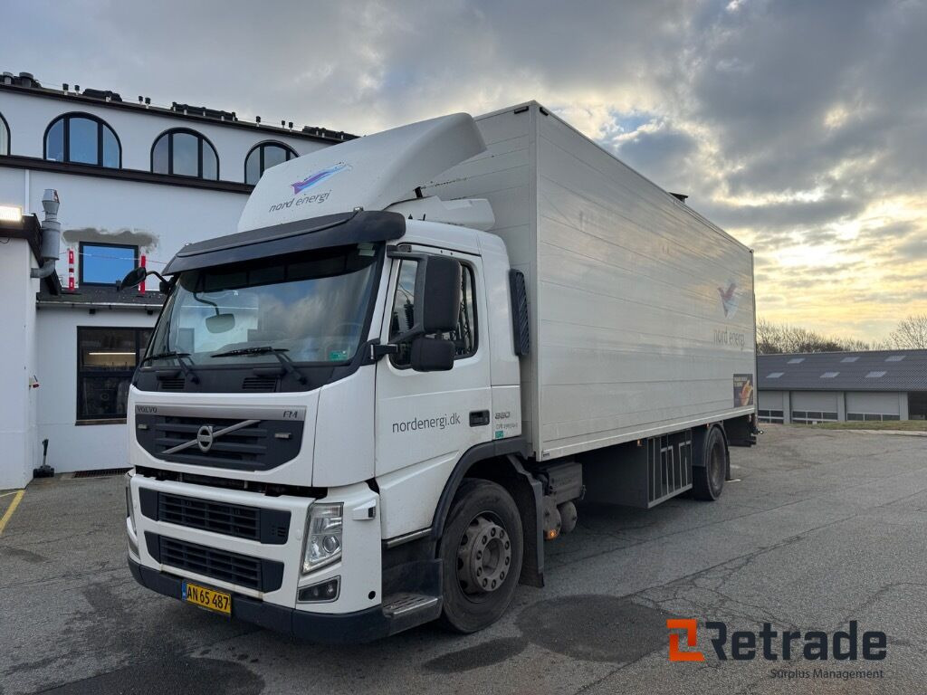 VOLVO FM 330 4X2 - Box truck: picture 1 VOLVO FM 330 4X2 - Box truck: picture 1