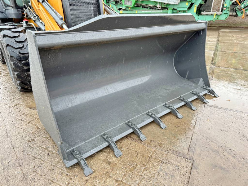 Backhoe loader Case 770EX 4WD - New / Unused / Hammer Lines: picture 12