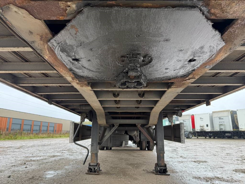 Closed box semi-trailer Fruehauf ONCRK 32-220 A - Taillift / Forced Steering: picture 10