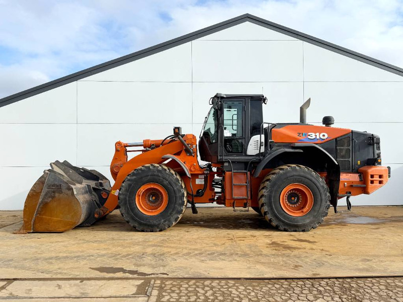 Hitachi ZW310-6 - CDC Steering / 3rd Function - Wheel loader: picture 1 Hitachi ZW310-6 - CDC Steering / 3rd Function - Wheel loader: picture 1