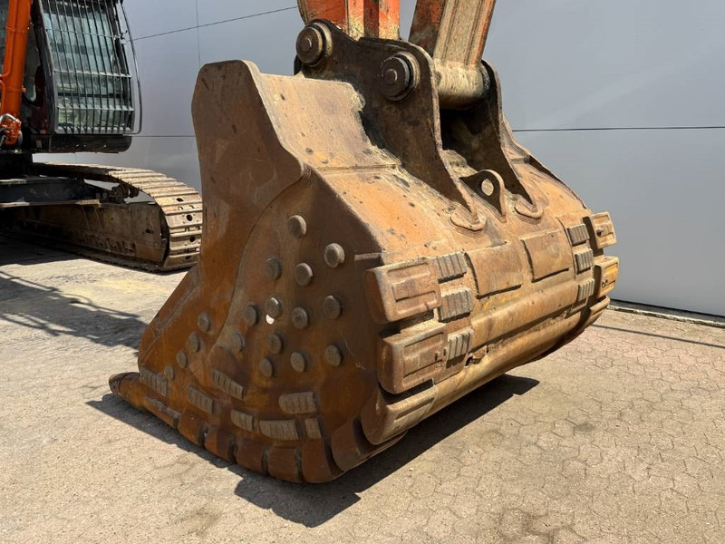 Crawler excavator Hitachi ZX490LCH-6 - Top Condition / Hammer Lines: picture 17