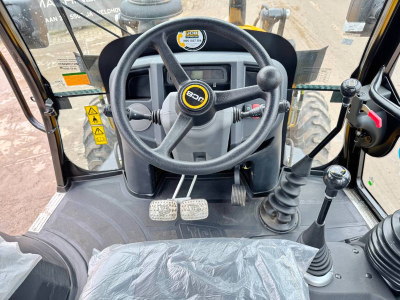 New Backhoe loader JCB 3DX / 3CX Plus 4WD - New / Unused / Hammer Lines: picture 7