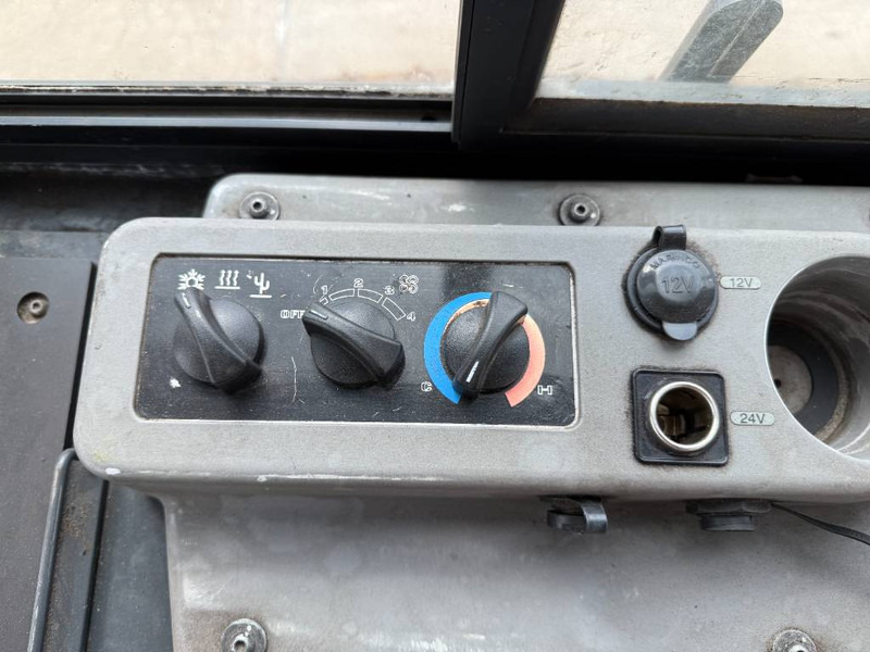 Bulldozer Komatsu D61PX-24 - Ripper Valve / Camera / Airco: picture 14