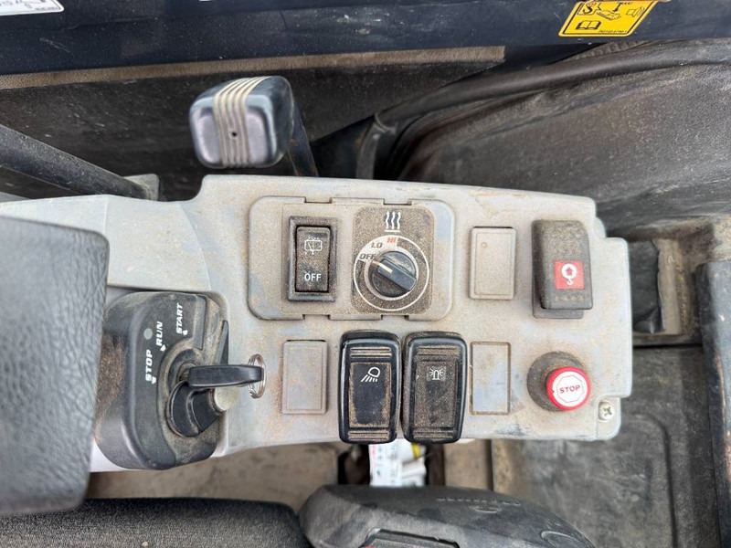 Mini excavator Kubota KX027-4 - Hammer Lines / Quick Coupler: picture 11