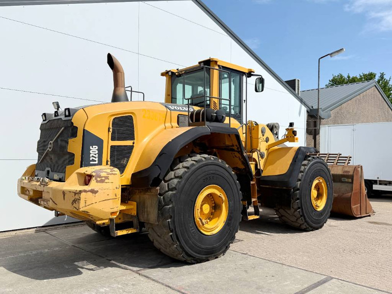 Volvo L220G - German Machine / 3rd Function / Auto Lube - Wheel loader: picture 5 Volvo L220G - German Machine / 3rd Function / Auto Lube - Wheel loader: picture 5