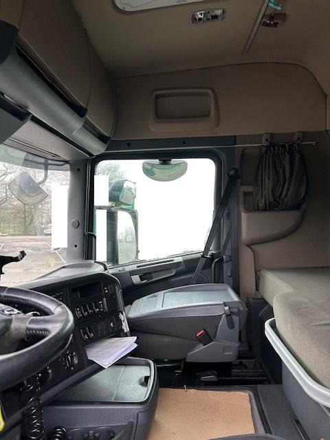 Scania R 410 - Curtainsider truck: picture 4 Scania R 410 - Curtainsider truck: picture 4