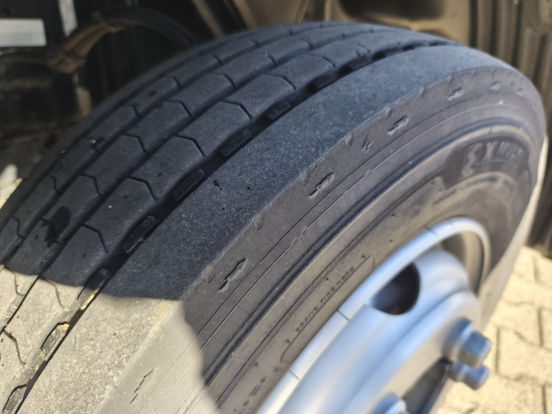 Curtainsider truck MAN TGL 7.190 4x2BL Edscha Gardine Euro 6 (12): picture 13 Curtainsider truck MAN TGL 7.190 4x2BL Edscha Gardine Euro 6 (12): picture 13