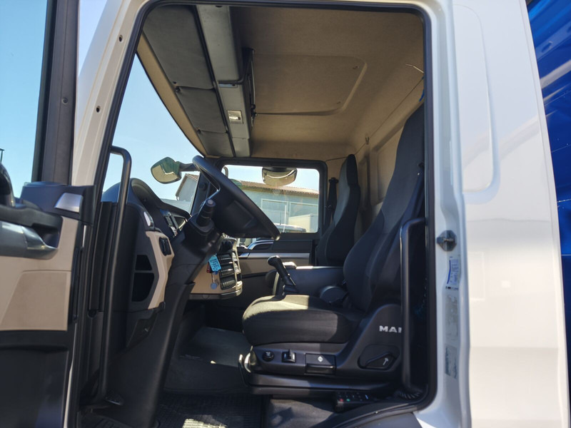 Curtainsider truck MAN TGL 7.190 4x2BL Edscha Gardine Euro 6 (12): picture 15 Curtainsider truck MAN TGL 7.190 4x2BL Edscha Gardine Euro 6 (12): picture 15