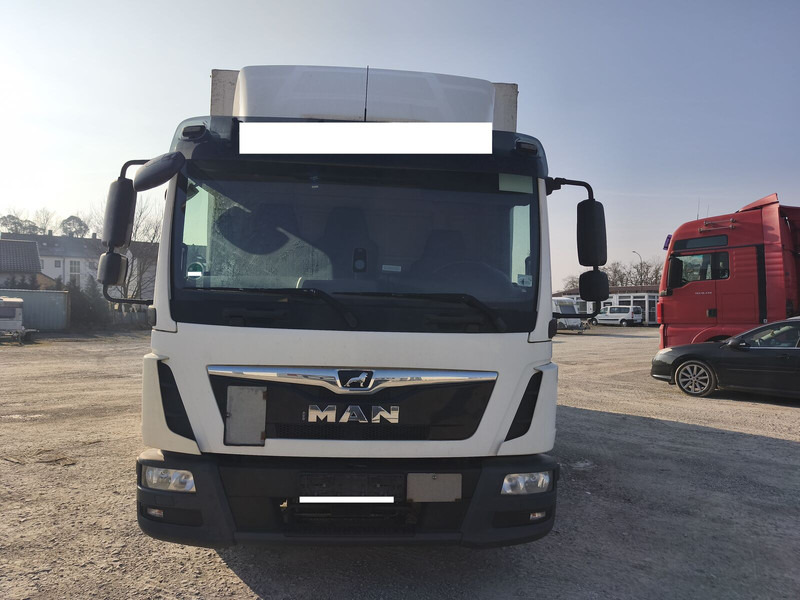 MAN TGL 8.190 Pritsche / Plane 3-Sitzer Euro 6 4x2 LBW AHK (57) - Curtainsider truck: picture 3 MAN TGL 8.190 Pritsche / Plane 3-Sitzer Euro 6 4x2 LBW AHK (57) - Curtainsider truck: picture 3