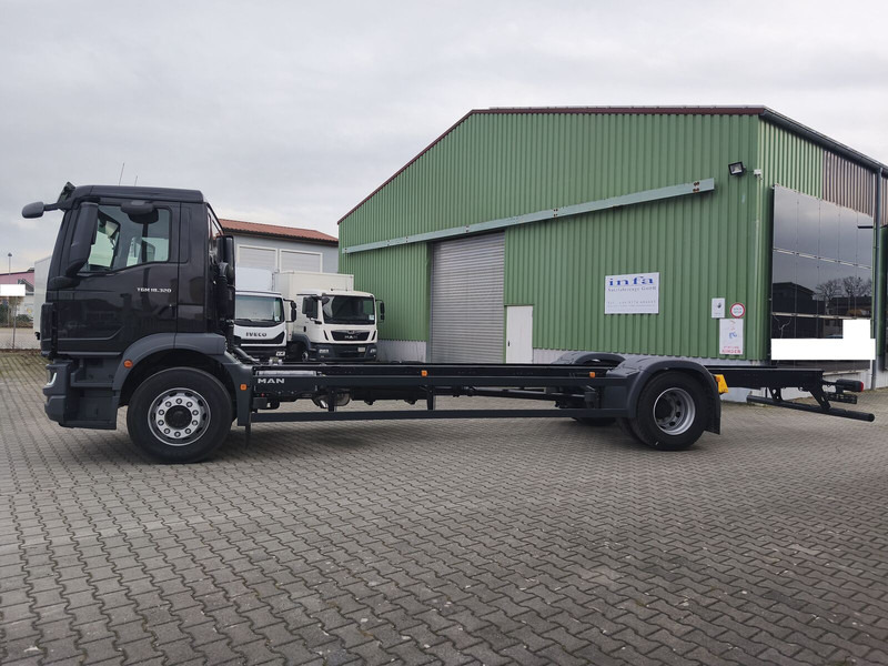 MAN TGM 18.320 4x2 BL CH Fahrgestell Euro 6 Rechtslenker NEU - Cab chassis truck: picture 5 MAN TGM 18.320 4x2 BL CH Fahrgestell Euro 6 Rechtslenker NEU - Cab chassis truck: picture 5