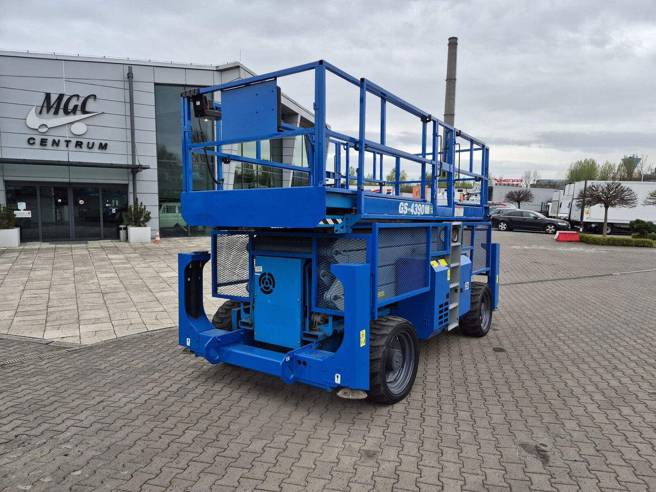 Genie GS 4390 / 15M High / 680KG Load / 1 Owner / Servic ED - Scissor lift: picture 4 Genie GS 4390 / 15M High / 680KG Load / 1 Owner / Servic ED - Scissor lift: picture 4