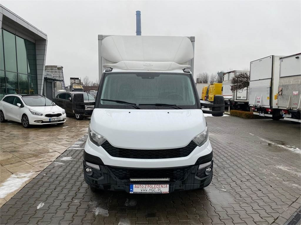 Iveco Daily 35S14 / 2X WEBASTO / NEW SERVICE / BAR LIFT - Refrigerator truck: picture 3 Iveco Daily 35S14 / 2X WEBASTO / NEW SERVICE / BAR LIFT - Refrigerator truck: picture 3