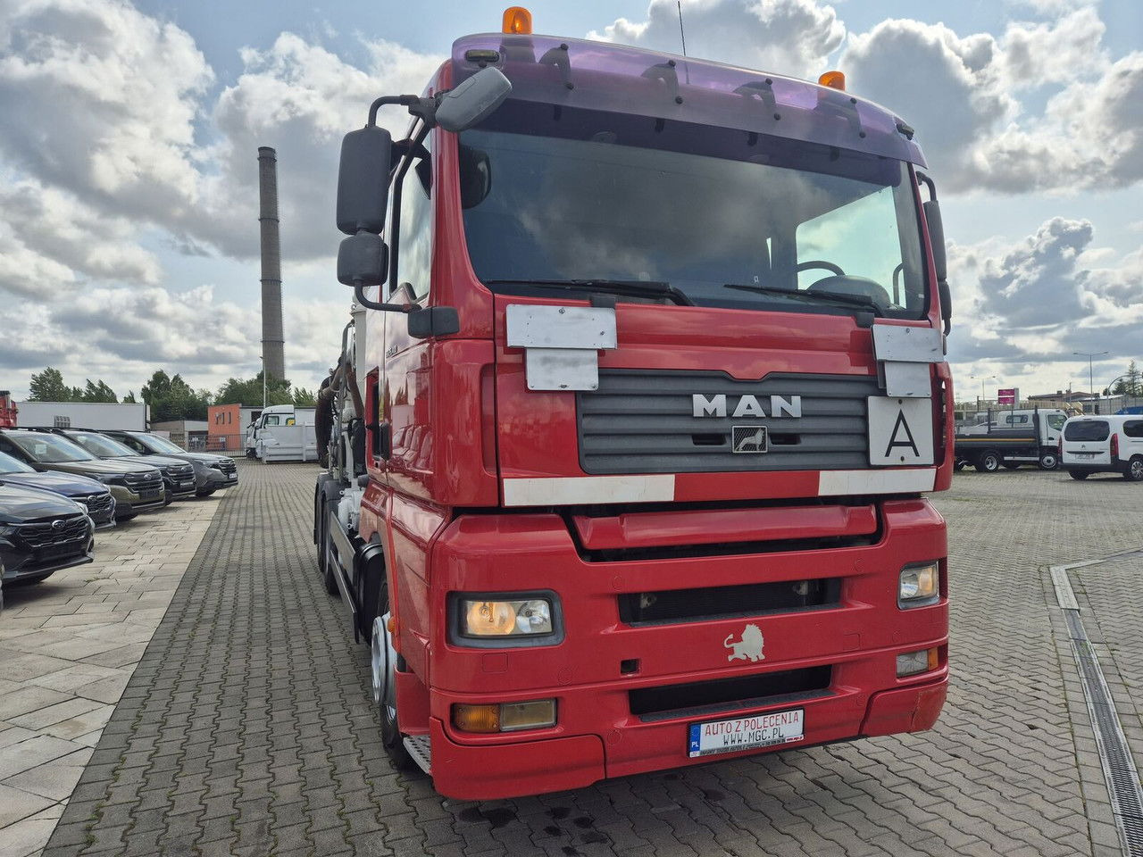 MAN TGA 26.400 ADR / Jurop / 6X4 / 12m3+1m3 / 1 Owner - Vacuum truck: picture 4 MAN TGA 26.400 ADR / Jurop / 6X4 / 12m3+1m3 / 1 Owner - Vacuum truck: picture 4