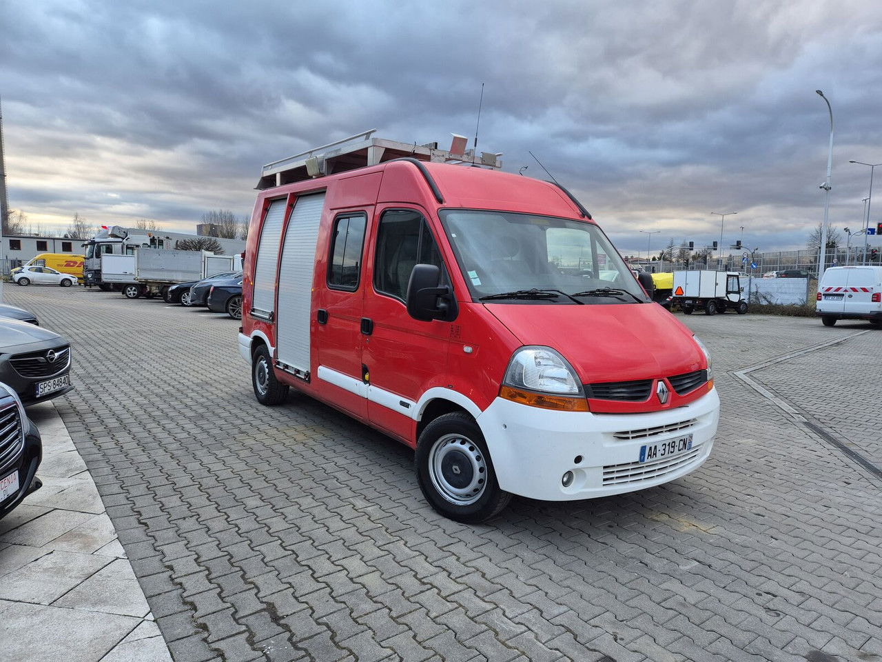 Renault Master 2.5 DCi / Only 25TKM / Like NEW / WE Have 3 THE Same - Fire truck: picture 5 Renault Master 2.5 DCi / Only 25TKM / Like NEW / WE Have 3 THE Same - Fire truck: picture 5