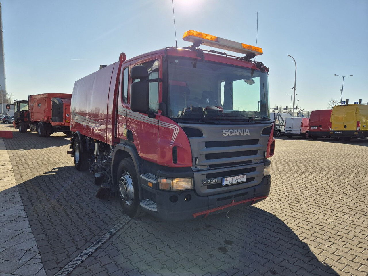 Scania P230 4X2 / Sweeper / Johnston VX800 / Sprayer / LOW Mileage / - Road sweeper: picture 4 Scania P230 4X2 / Sweeper / Johnston VX800 / Sprayer / LOW Mileage / - Road sweeper: picture 4