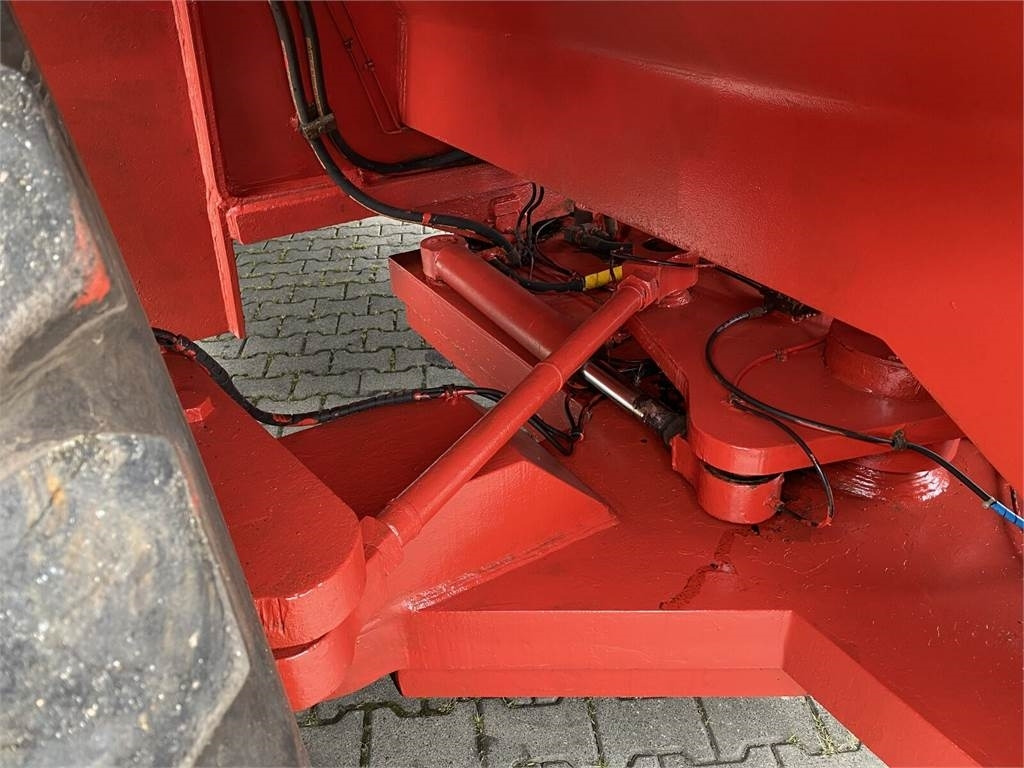 Leasing of Svetruck TMF 12/9 HB / 1 OWNER / REACH STACKER / ELME SPREA  Svetruck TMF 12/9 HB / 1 OWNER / REACH STACKER / ELME SPREA: picture 11