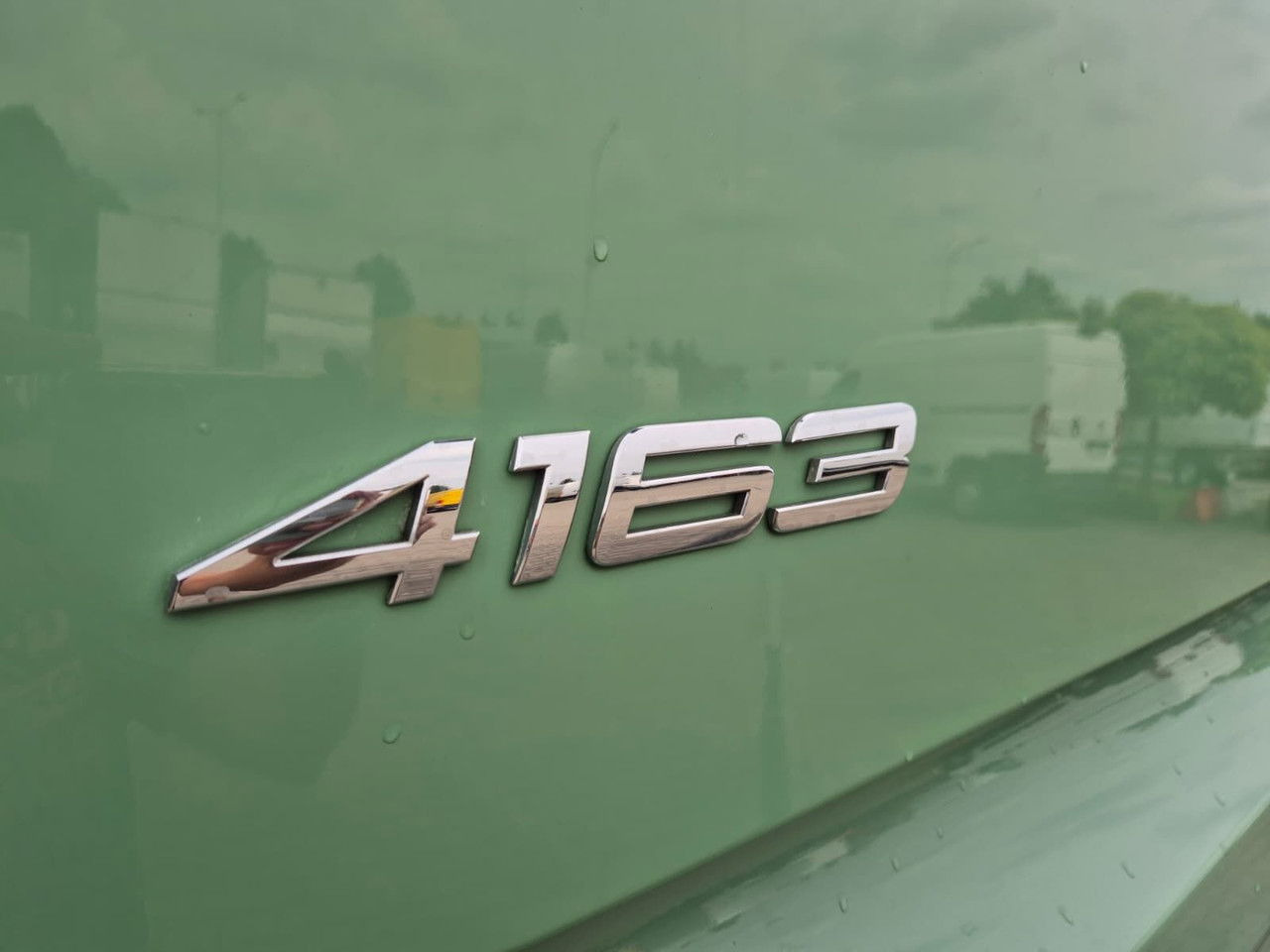 Tractor unit Mercedes-Benz Actros 4163 8X4 / 1 Owner / LOW KM / Super Condition: picture 16 Tractor unit Mercedes-Benz Actros 4163 8X4 / 1 Owner / LOW KM / Super Condition: picture 16