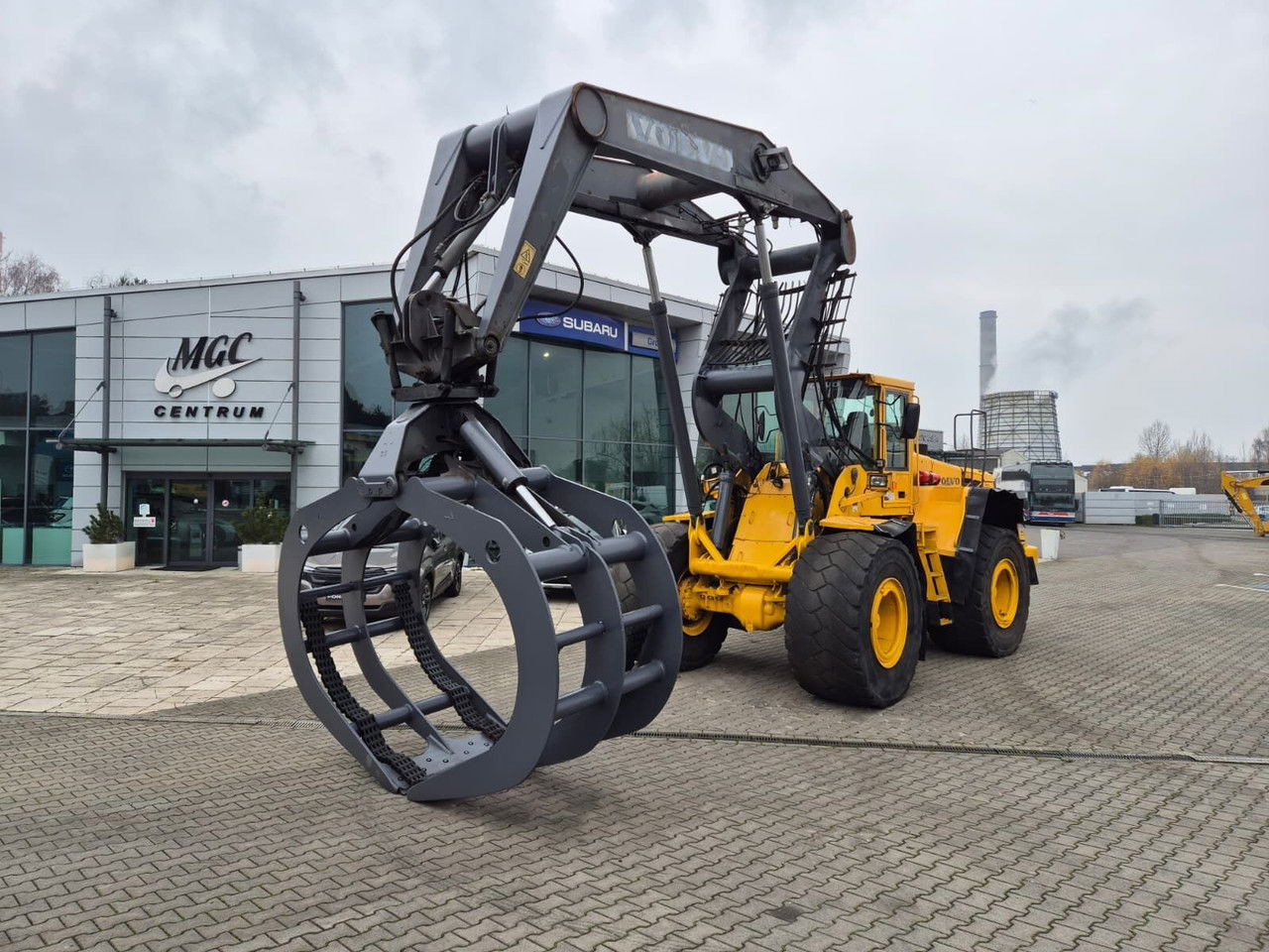 Volvo L180 E / 4WD / 1 Owner / Wood LOG - Wheel loader: picture 4 Volvo L180 E / 4WD / 1 Owner / Wood LOG - Wheel loader: picture 4