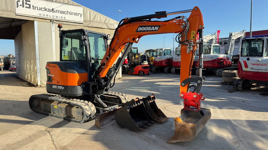 Doosan DX50Z-7 - Powertilt - 2022 Year - 330 Working Hours - Mini excavator: picture 5 Doosan DX50Z-7 - Powertilt - 2022 Year - 330 Working Hours - Mini excavator: picture 5