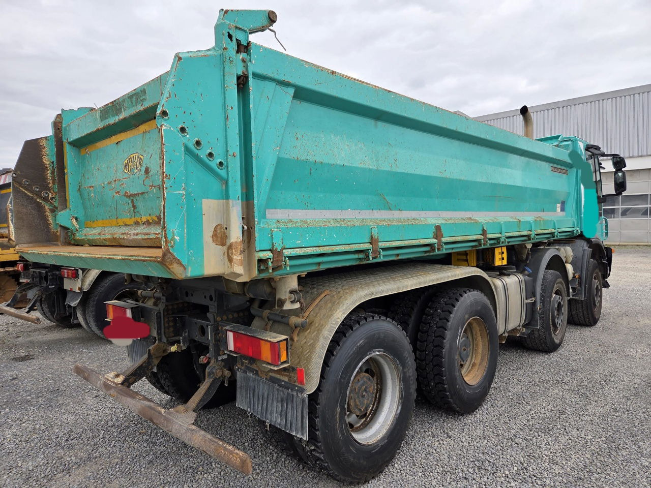 Iveco Trakker AD340T45 8x4 bordmatic tipper - Tipper: picture 3 Iveco Trakker AD340T45 8x4 bordmatic tipper - Tipper: picture 3
