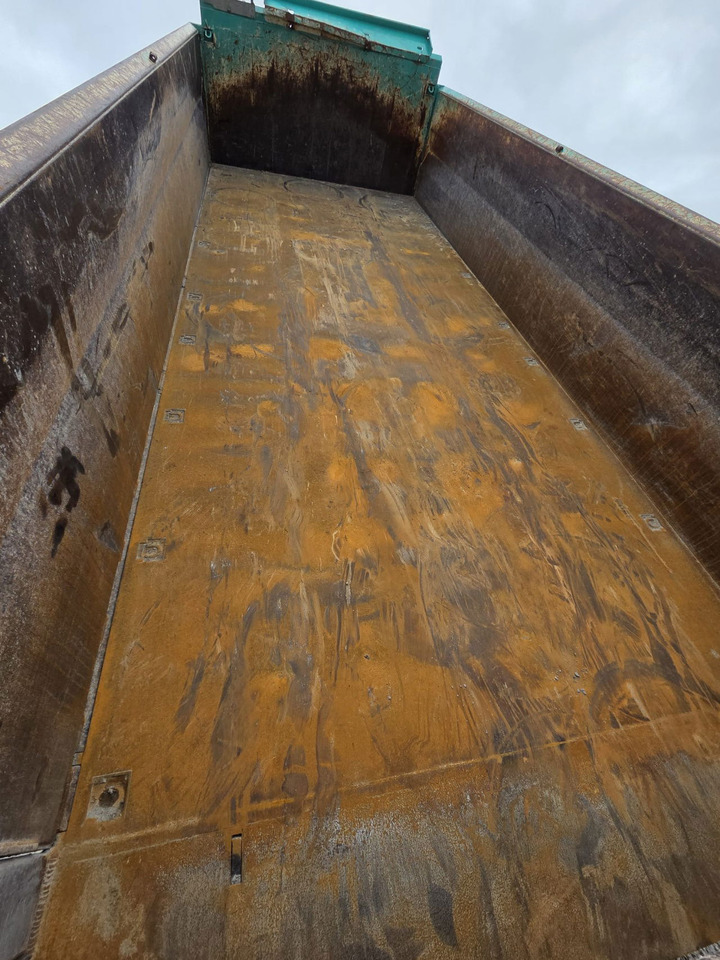 Iveco Trakker AD340T45 8x4 bordmatic tipper - Tipper: picture 5 Iveco Trakker AD340T45 8x4 bordmatic tipper - Tipper: picture 5