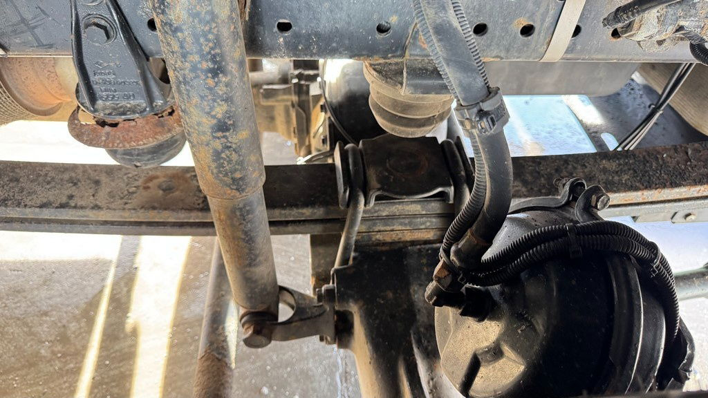 MAN TGS 28.480 6x4/6 - Epsilon M12Z + scissors - steering axle - Logging truck, Crane truck: picture 5 MAN TGS 28.480 6x4/6 - Epsilon M12Z + scissors - steering axle - Logging truck, Crane truck: picture 5