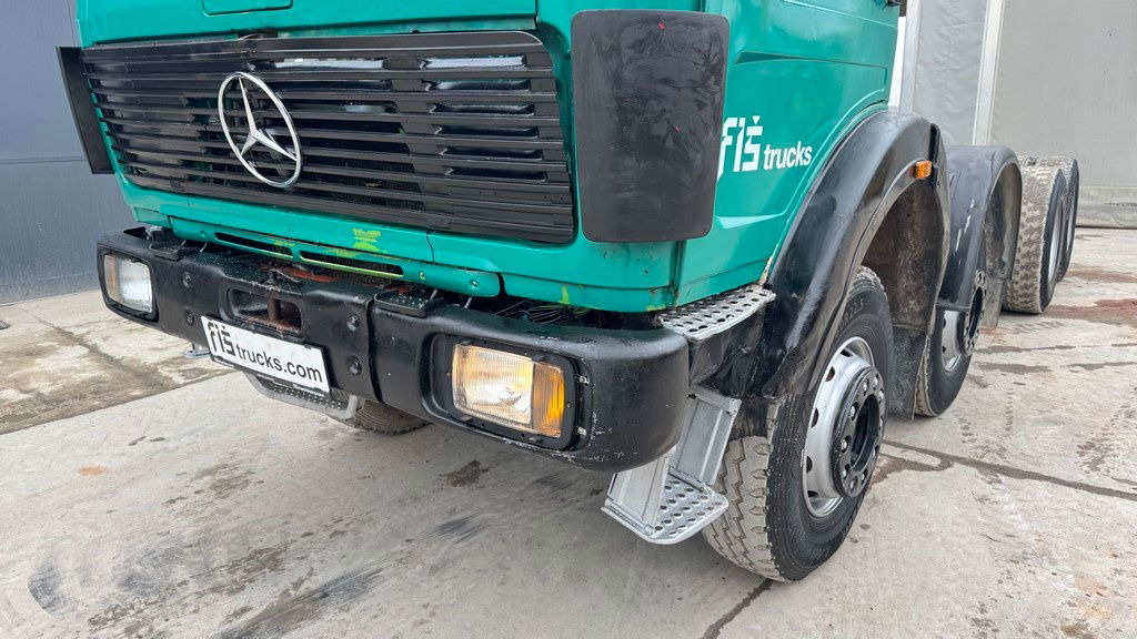 Mercedes-Benz 3025 8x4 chassis - complete spring - Cab chassis truck: picture 2 Mercedes-Benz 3025 8x4 chassis - complete spring - Cab chassis truck: picture 2