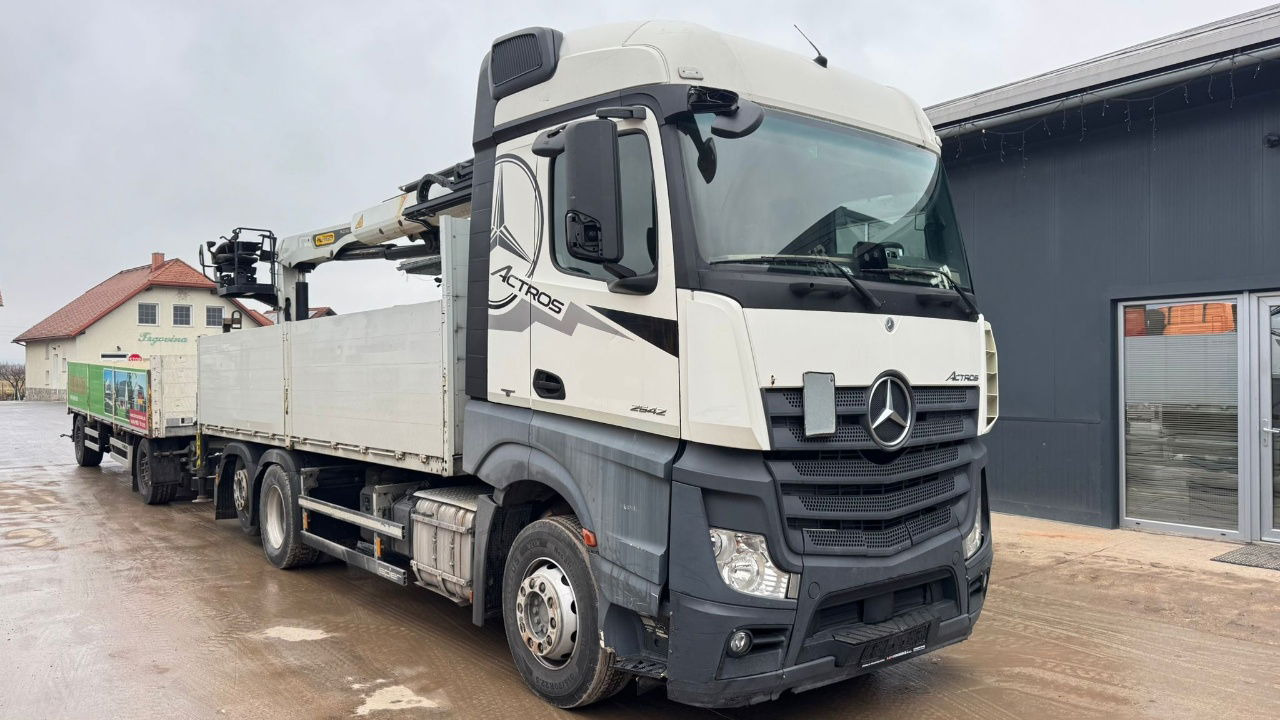Mercedes-Benz Actros 2542 6X2 stake body - Crane PK 22.001L - lifting axle - Dropside/ Flatbed truck, Crane truck: picture 3 Mercedes-Benz Actros 2542 6X2 stake body - Crane PK 22.001L - lifting axle - Dropside/ Flatbed truck, Crane truck: picture 3