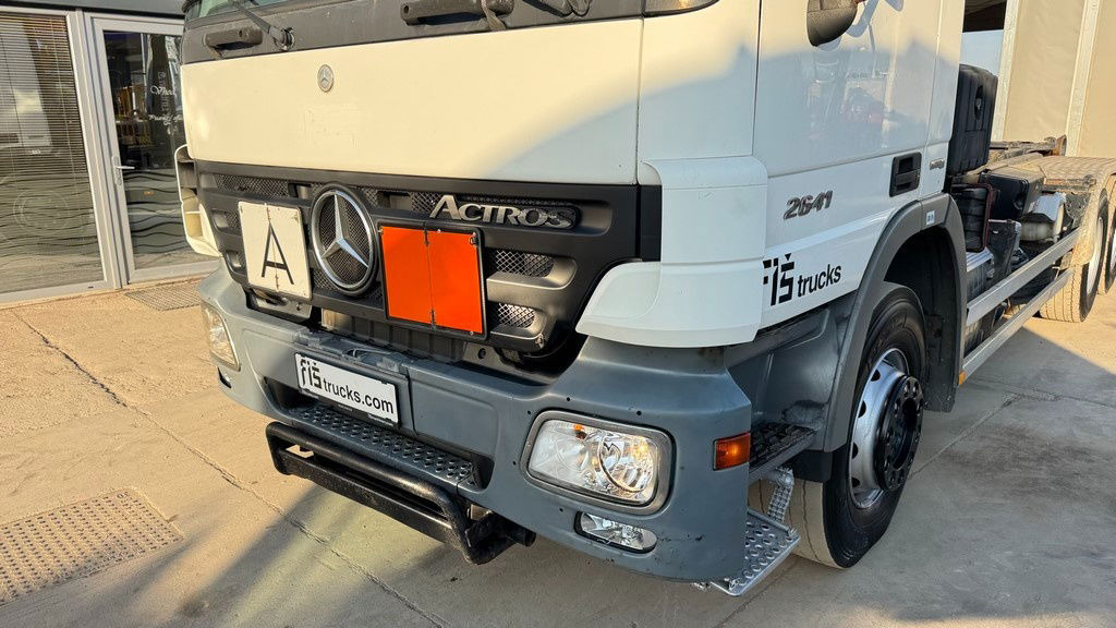 Mercedes-Benz Actros 2641 6x4 hiab abroll tipper - spring complete - Container transporter/ Swap body truck: picture 2 Mercedes-Benz Actros 2641 6x4 hiab abroll tipper - spring complete - Container transporter/ Swap body truck: picture 2