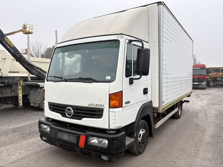 Nissan Atleon 56.15 4x2 - box + ramp - Box van: picture 1 Nissan Atleon 56.15 4x2 - box + ramp - Box van: picture 1