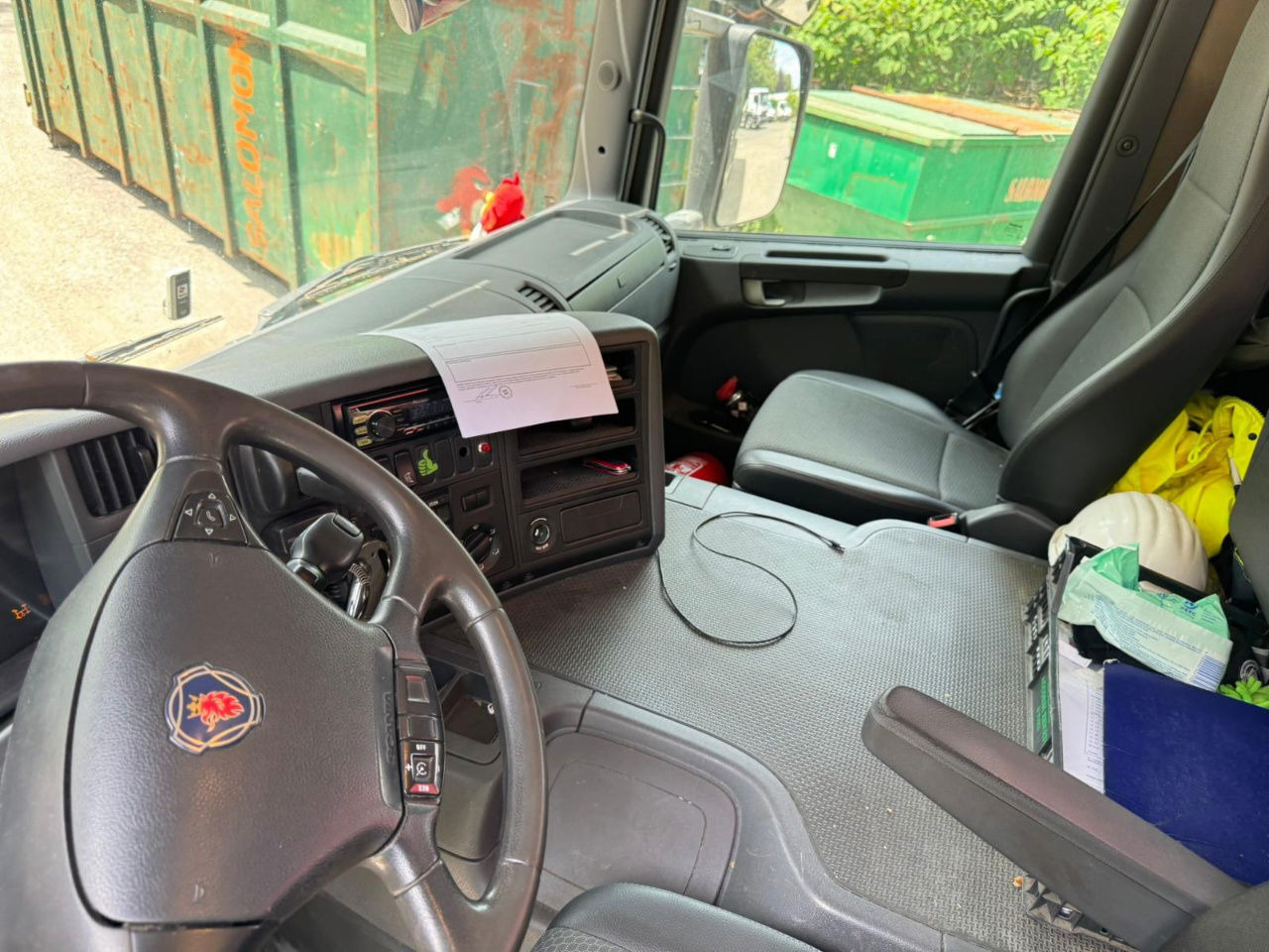 Container transporter/ Swap body truck Scania P 410 6x2 penz crane 12Z + abroll multilift + scissors - steering axle: picture 11