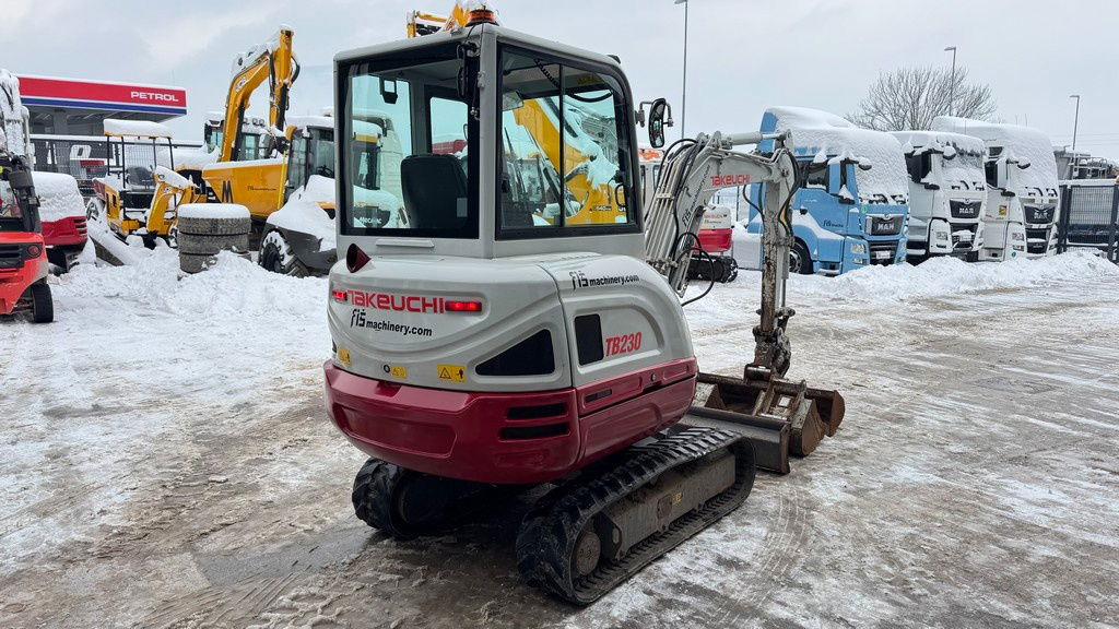 Takeuchi TB230 - Powertilt - 3X Buckets - 2017 Year - Mini excavator: picture 3 Takeuchi TB230 - Powertilt - 3X Buckets - 2017 Year - Mini excavator: picture 3