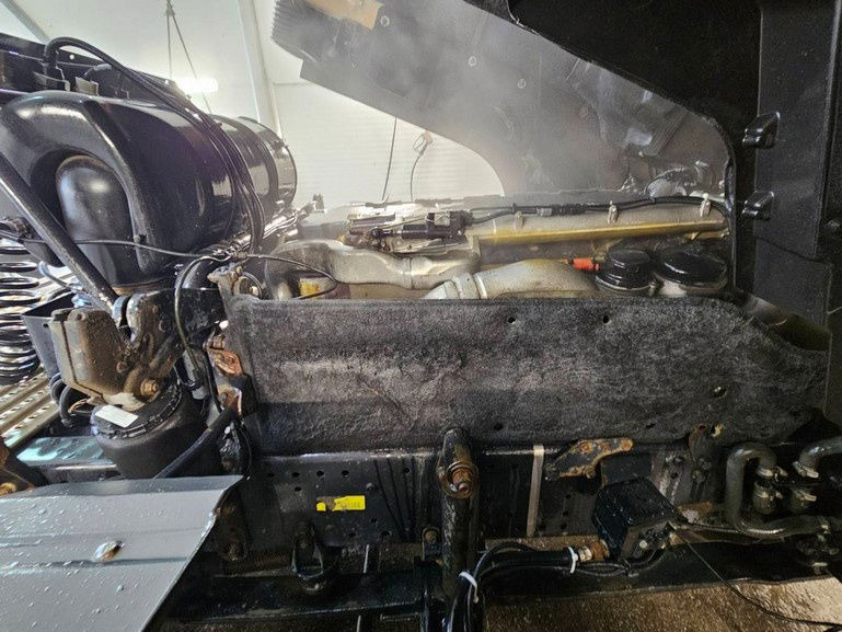 Tractor unit MAN TGA 18.430 4x2 tractor unit - new tyres: picture 10