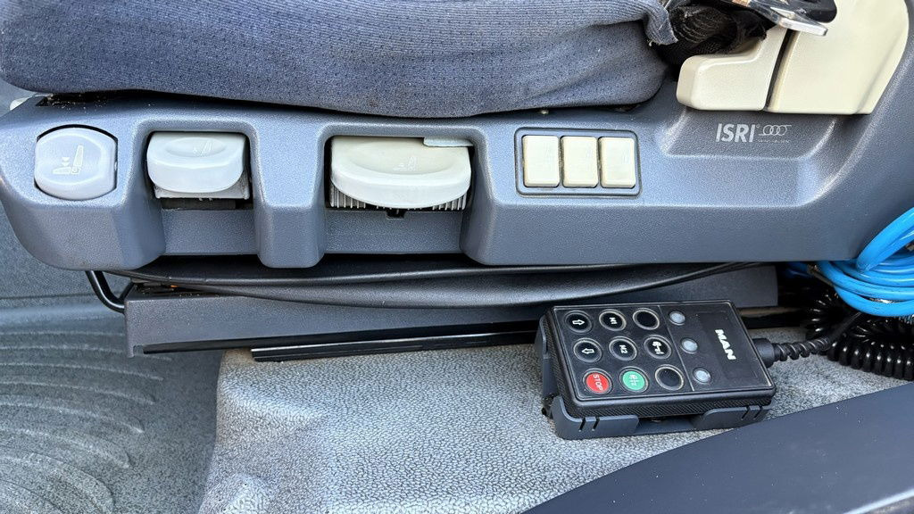 Tractor unit MAN TGA 18.430 4x2 tractor unit - new tyres: picture 15