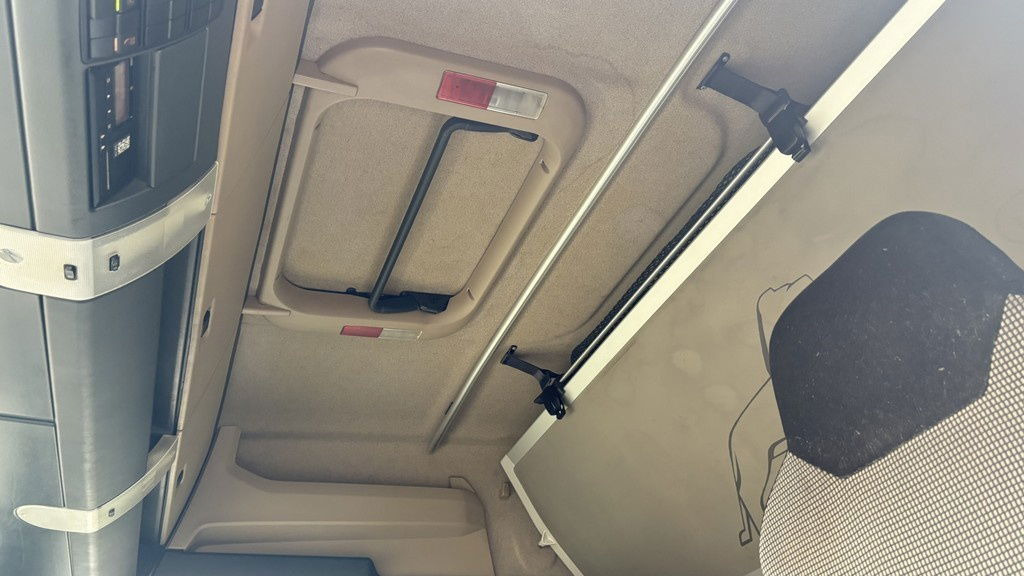 Tractor unit MAN TGX 18.500 4X2 BLS tractor unit - tipp. hydr. - retarder: picture 19 Tractor unit MAN TGX 18.500 4X2 BLS tractor unit - tipp. hydr. - retarder: picture 19