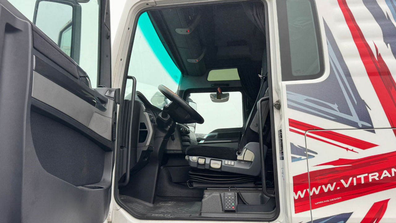 Tractor unit MAN TGX 18.560 4X2 tractor unit - retarder: picture 17 Tractor unit MAN TGX 18.560 4X2 tractor unit - retarder: picture 17