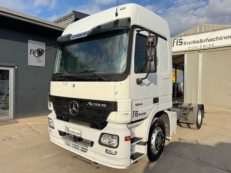 Mercedes-Benz Actros 1844 4x2 tractor unit - retarder - Tractor unit: picture 1 Mercedes-Benz Actros 1844 4x2 tractor unit - retarder - Tractor unit: picture 1