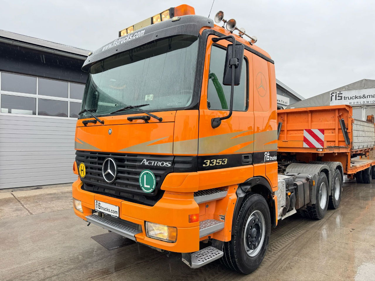 Mercedes-Benz Actros 3353 S 6x4 tractor unit - spring - Tractor unit: picture 1 Mercedes-Benz Actros 3353 S 6x4 tractor unit - spring - Tractor unit: picture 1