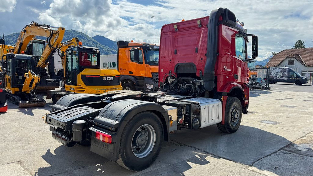Mercedes-Benz Arocs 1945 HAD 4X4 tractor unit - tipper hydraulics - retarder - Tractor unit: picture 5 Mercedes-Benz Arocs 1945 HAD 4X4 tractor unit - tipper hydraulics - retarder - Tractor unit: picture 5