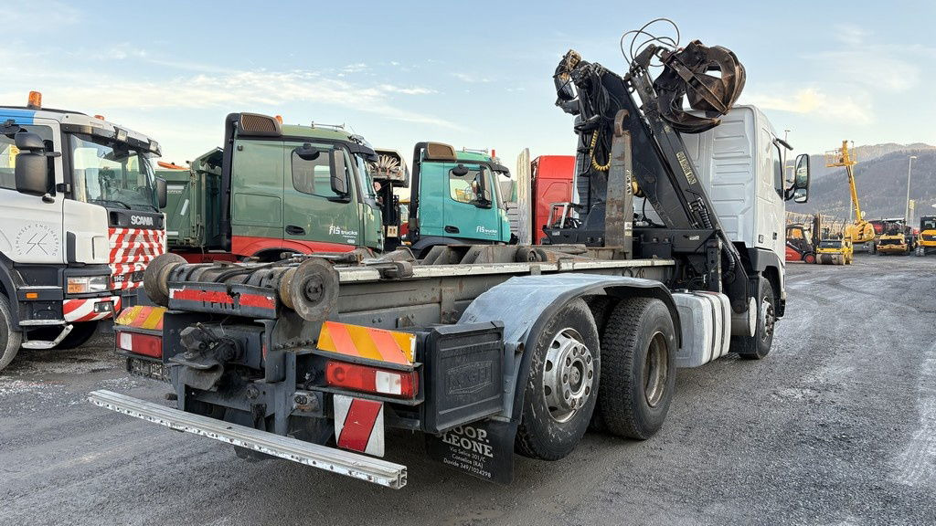 Volvo FH 12 460ER abroll with crane - crane LIV - scissors - perfect - Container transporter/ Swap body truck: picture 4 Volvo FH 12 460ER abroll with crane - crane LIV - scissors - perfect - Container transporter/ Swap body truck: picture 4