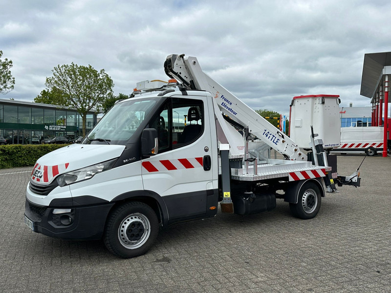 Iveco Daily 35S14 14 meter, 4x stamped, 649 working hours - Commercial vehicle: picture 4 Iveco Daily 35S14 14 meter, 4x stamped, 649 working hours - Commercial vehicle: picture 4