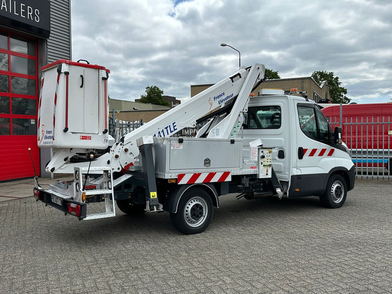 Iveco Daily 35S14 14 meter, 4x stamped, 649 working hours - Commercial vehicle: picture 5 Iveco Daily 35S14 14 meter, 4x stamped, 649 working hours - Commercial vehicle: picture 5