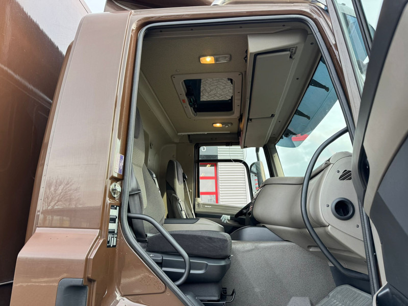 Box truck DAF CF 85.410: picture 6