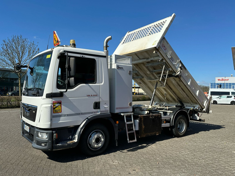 MAN TGL 8.220 2 sides tipper Kipper - Tipper: picture 1 MAN TGL 8.220 2 sides tipper Kipper - Tipper: picture 1