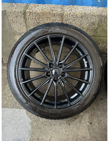 Winterset Mercedes GLB - Spare parts: picture 4 Winterset Mercedes GLB - Spare parts: picture 4